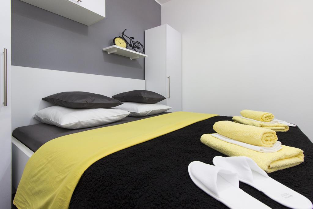 Apartments Slavica Sibenik Bagian luar foto