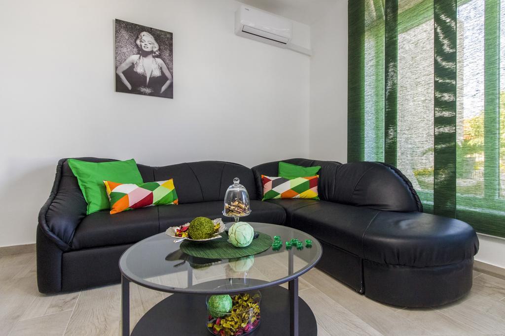 Apartments Slavica Sibenik Bagian luar foto