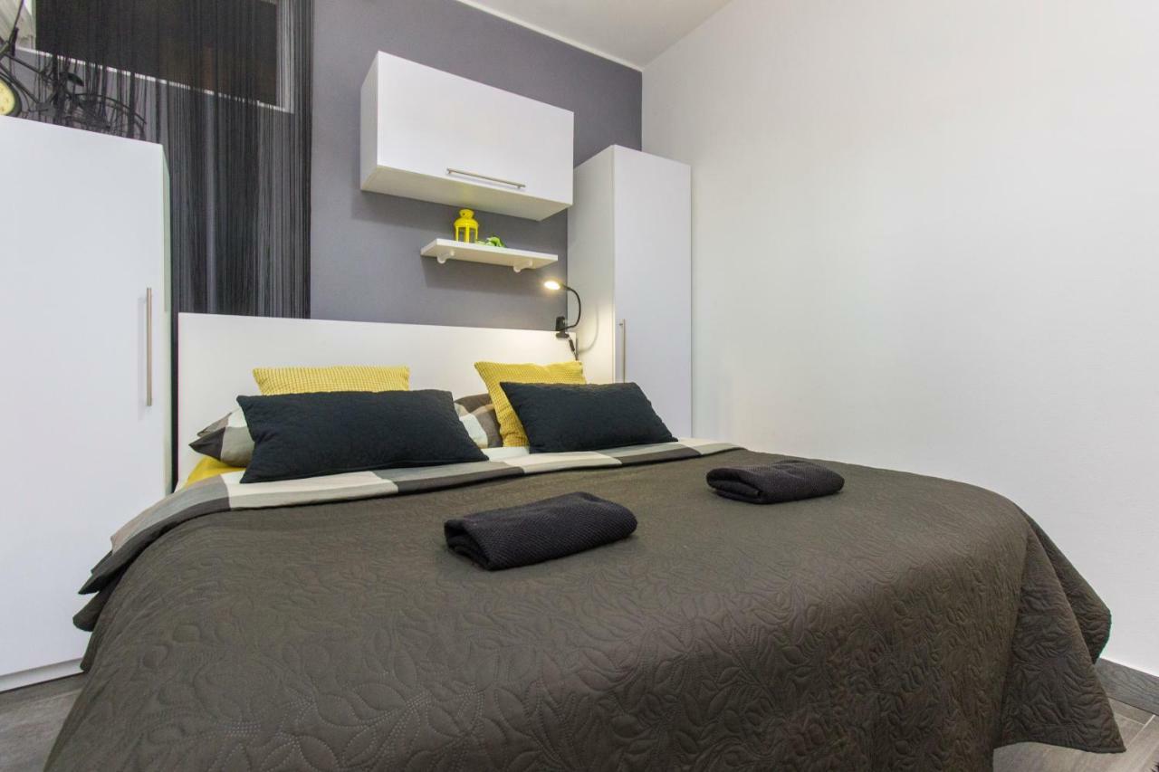 Apartments Slavica Sibenik Bagian luar foto